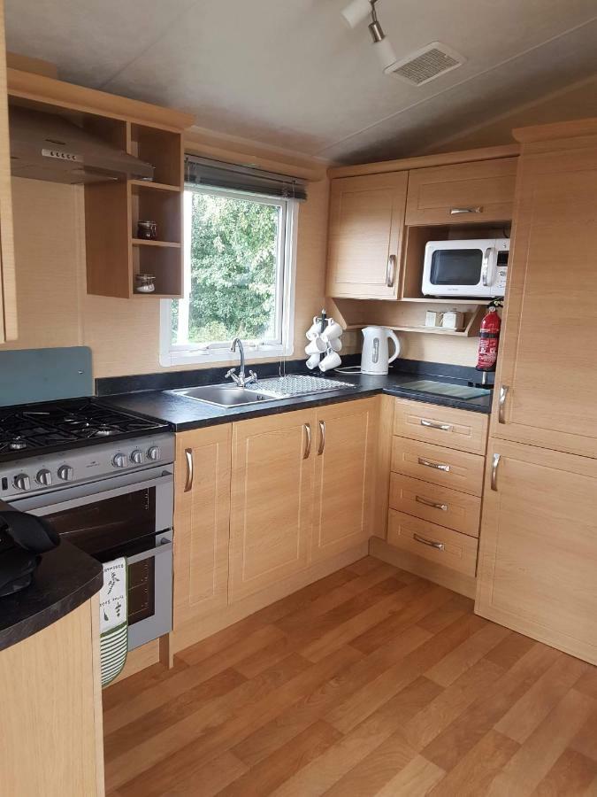Caravan For Rent At Tattershall Holiday Park Exterior photo